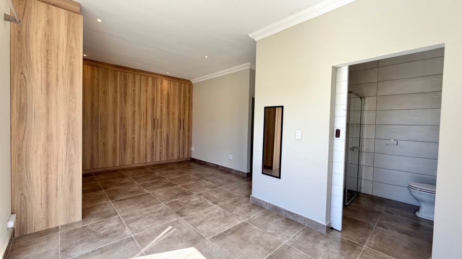 2 Bedroom Property for Sale in Somerset Lakes Western Cape